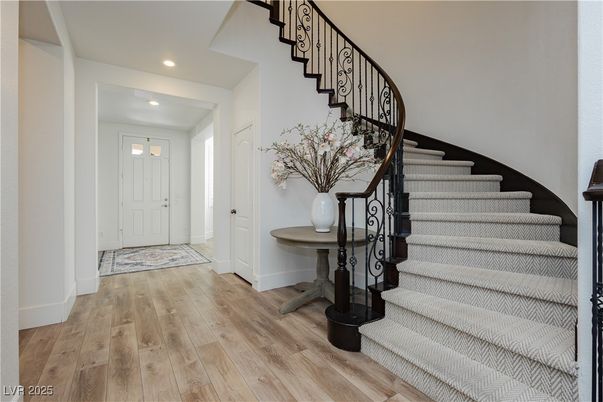 Interior, Recessed Lighting, Wood Texture Flooring