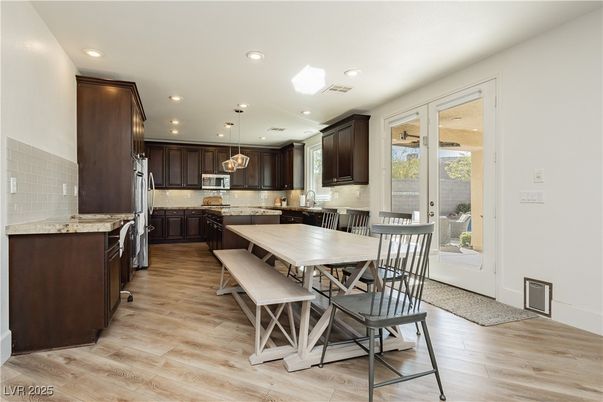 Dining room, Interior, Kitchen, Pendant Lights, Recessed Lighting, Wood Texture Flooring