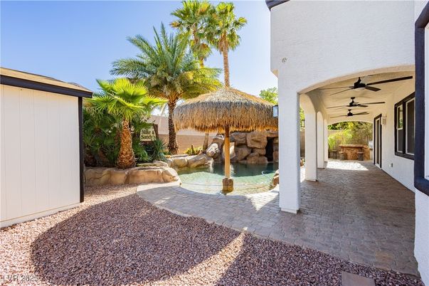 Exterior, Pool