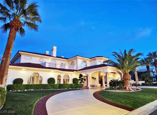 Backyard, Exterior, Facade, Mediterranean