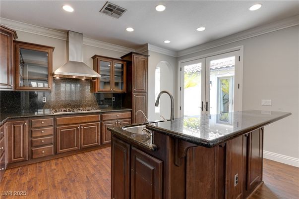 Interior, Sun Room, Wood Texture Flooring