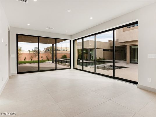 Empty room, Interior, Recessed Lighting