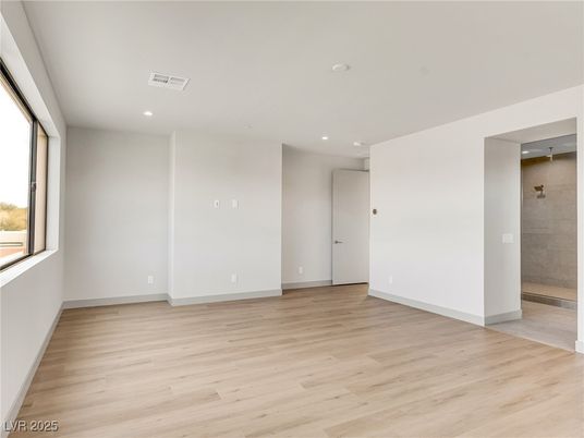 Empty room, Interior, Recessed Lighting, Wood Texture Flooring