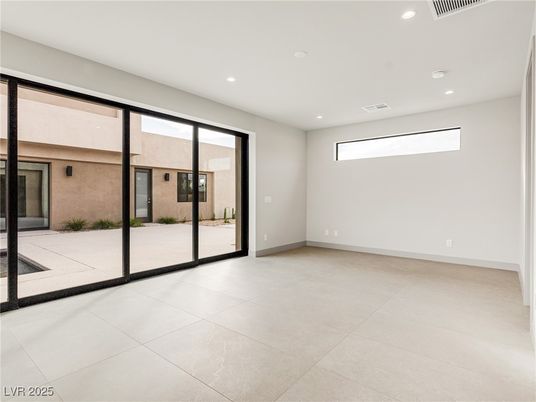 Empty room, Interior, Recessed Lighting