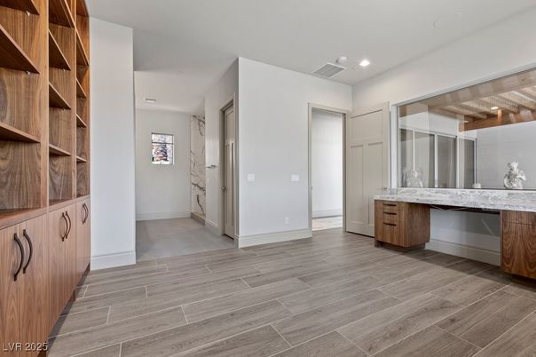 Interior, Recessed Lighting, Wood Texture Flooring