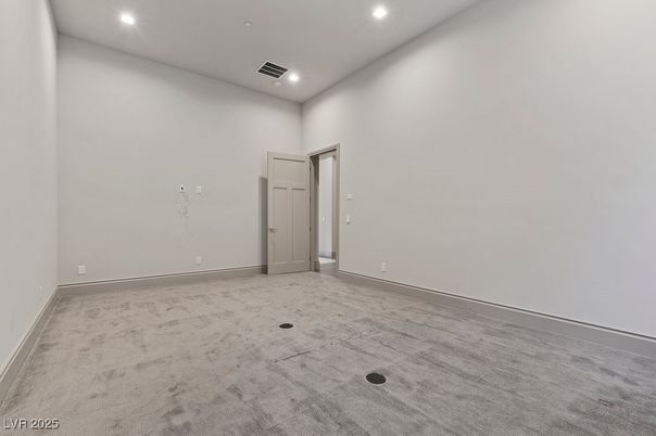 Empty room, Interior, Recessed Lighting