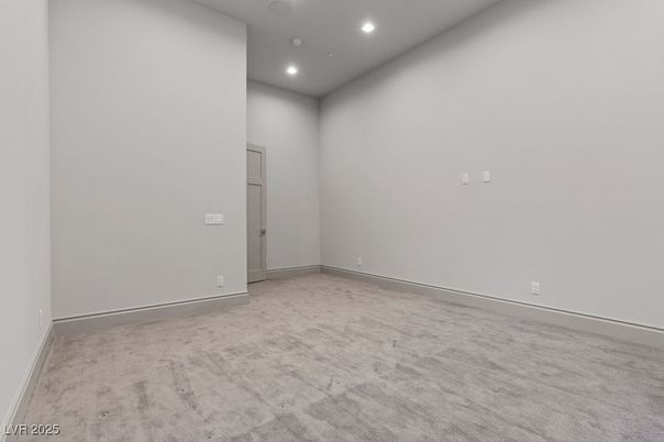 Empty room, Interior, Recessed Lighting