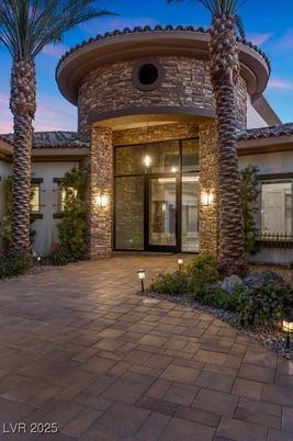 Exterior, Facade, Mediterranean