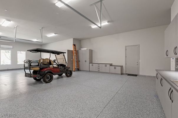 Garage, Interior