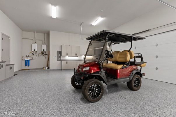 Garage, Interior