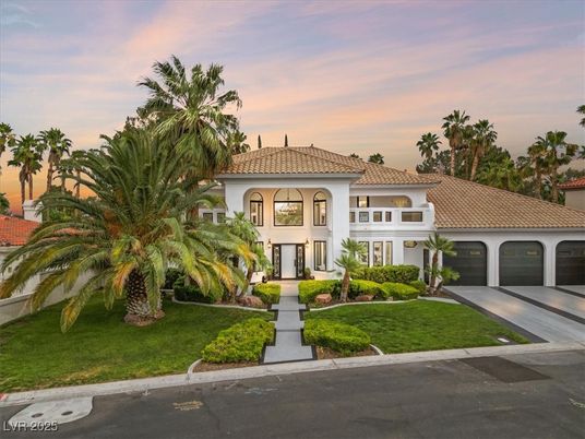 Attached, Exterior, Facade, Mediterranean