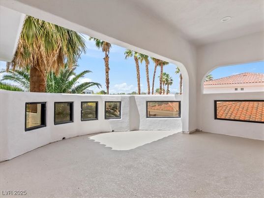 Exterior, Fireplace