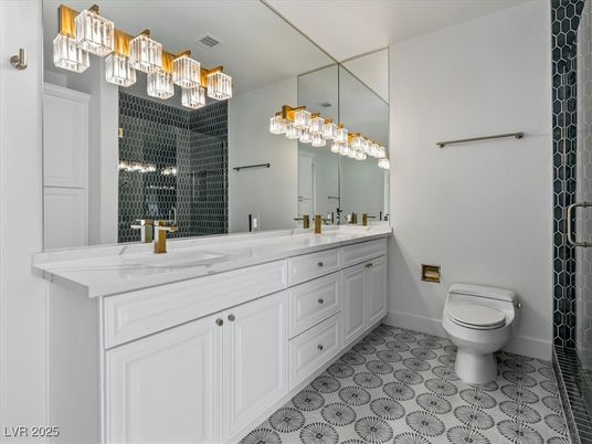 Bathroom, Dual Sink Vanities, Interior