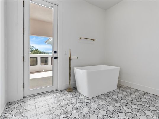 Bathroom, Free Standing Baths, Interior, Marble