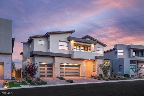 Attached, Exterior, Facade, Modern