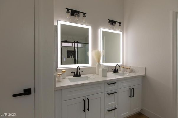 Bathroom, Dual Sink Vanities, Interior