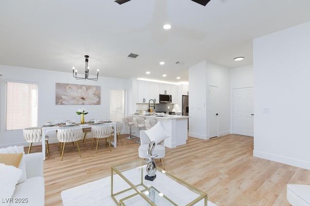 Dining room, Interior, Kitchen, Pendant Lights, Recessed Lighting, Wood Texture Flooring