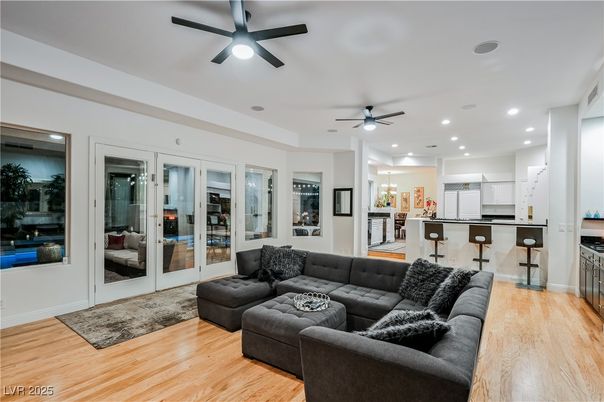 Interior, Kitchen, Living room, Recessed Lighting, Wood Texture Flooring