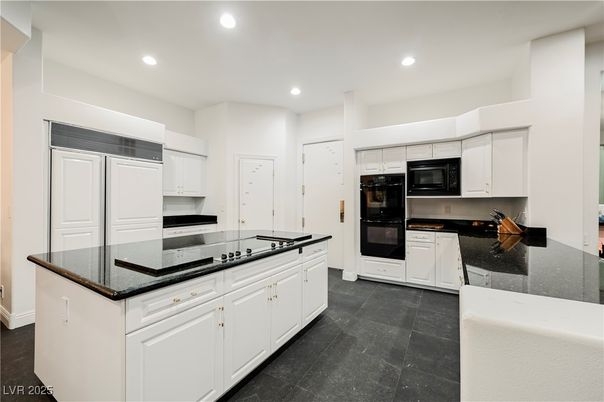 Interior, Kitchen, Recessed Lighting
