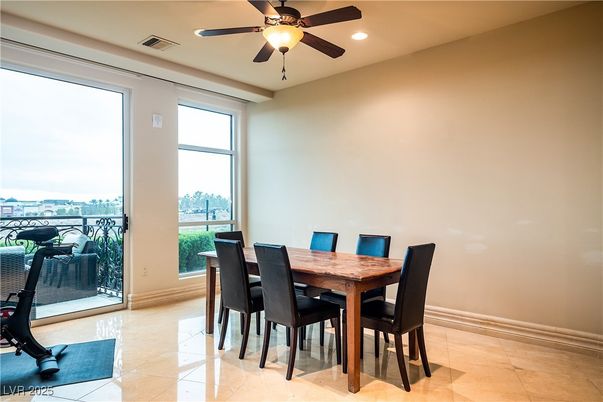 Dining room, Interior, Recessed Lighting, Water