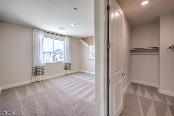 Empty room, Interior, Recessed Lighting, Walk-in Closets