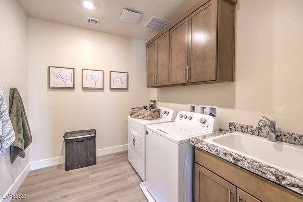 Interior, Recessed Lighting, Washer, Wood Texture Flooring