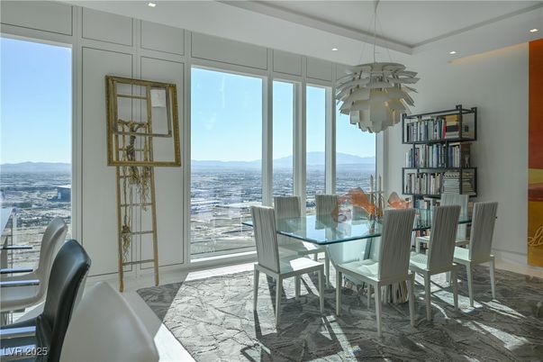Dining room, Interior, Pendant Lights, Recessed Lighting