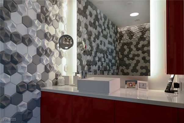 Bathroom, Interior, Recessed Lighting