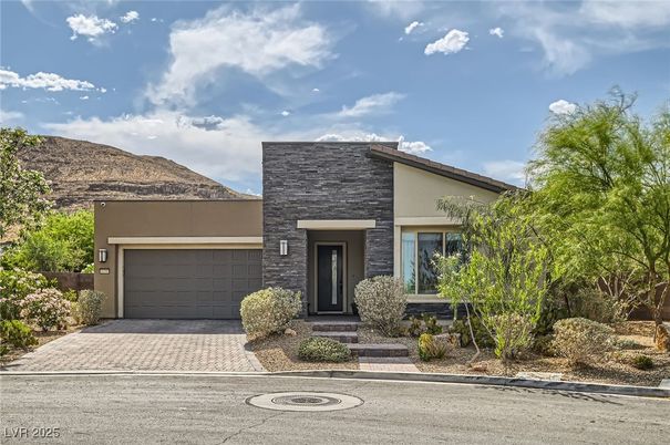 Attached, Exterior, Facade, Modern