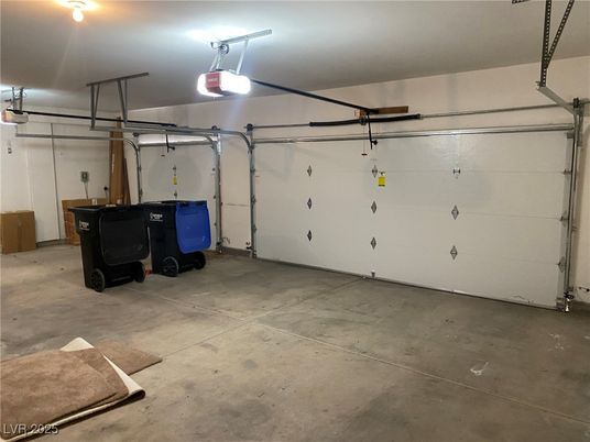 Garage, Interior