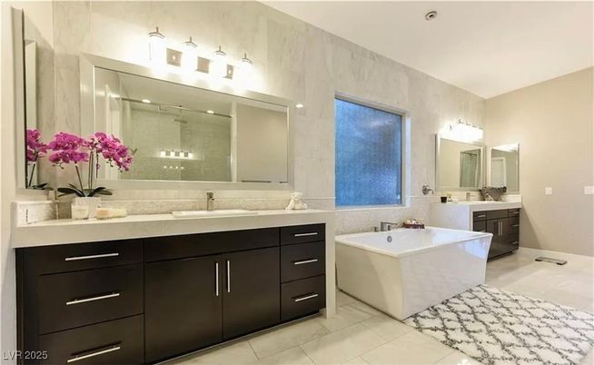 Bathroom, Dual Sink Vanities, Free Standing Baths, Interior, Recessed Lighting