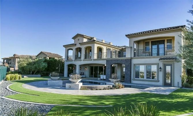 Backyard, Exterior, Facade, Mediterranean