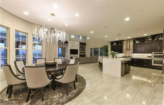 Chandelier, Dining room, Interior, Kitchen, Pendant Lights, Recessed Lighting, Stainless Steel Appliances