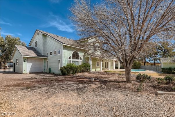 Backyard, Exterior, Pool