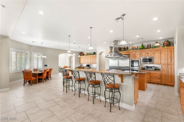 Dining room, Interior, Kitchen, Pendant Lights, Recessed Lighting, Stainless Steel Appliances