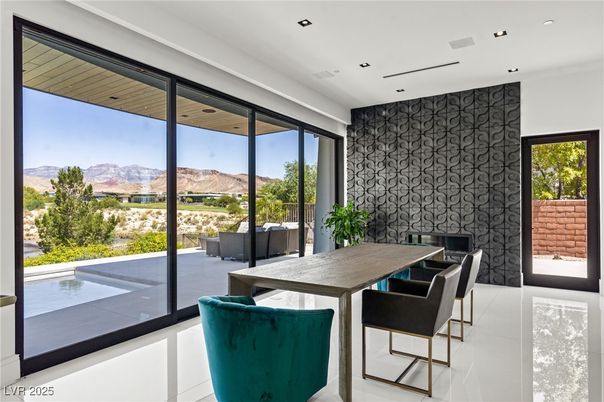 Dining room, Interior, Recessed Lighting