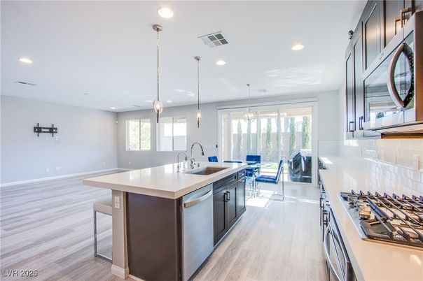 Dining room, Interior, Kitchen, Pendant Lights, Recessed Lighting, Wood Texture Flooring