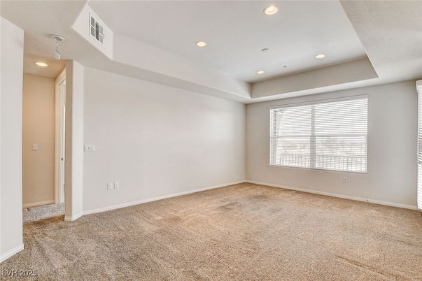 Empty room, Interior, Recessed Lighting