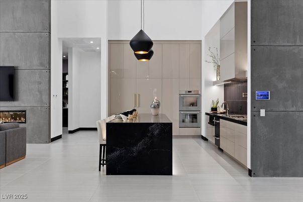 Fireplace, Interior, Kitchen, Pendant Lights, Recessed Lighting