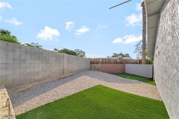 Backyard, Exterior