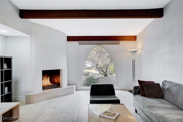 Fireplace, Interior, Living room