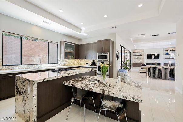 Dining room, Interior, Kitchen, Pendant Lights, Recessed Lighting, Stainless Steel Appliances