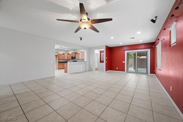 Empty room, Interior, Kitchen, Recessed Lighting