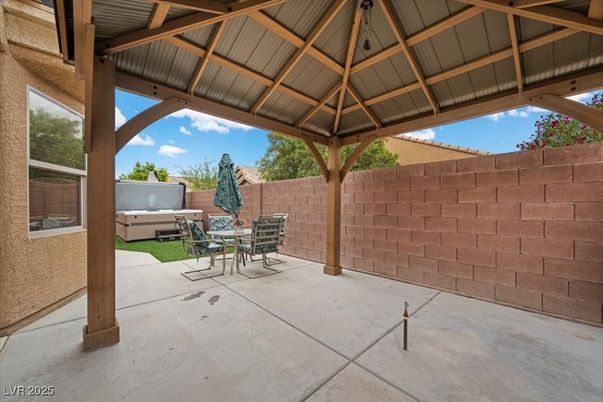 Exterior, Hot Tub