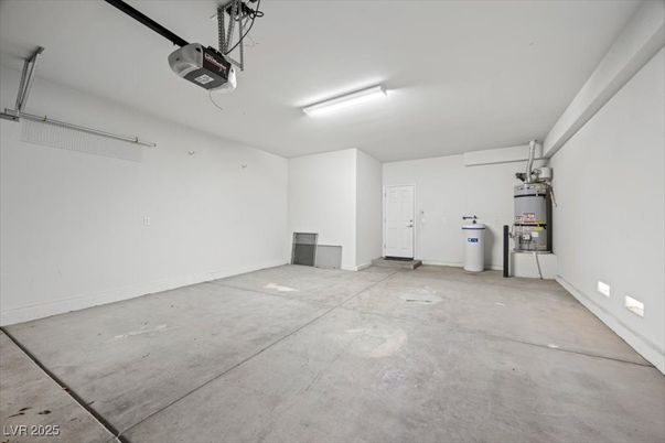 Garage, Interior