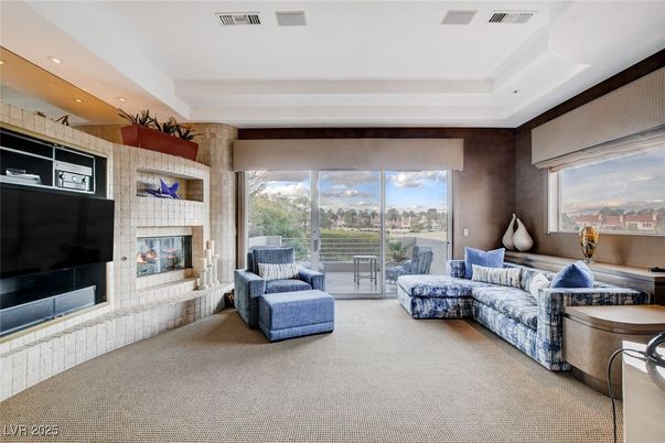 Fireplace, Interior, Living room, Recessed Lighting