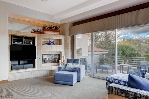 Fireplace, Interior, Living room, Recessed Lighting