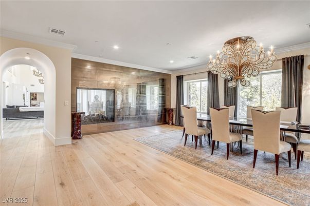 Chandelier, Dining room, Interior, Recessed Lighting, Wood Texture Flooring