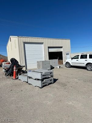 Detached Garage, Exterior