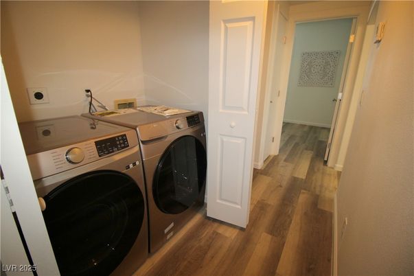 Interior, Utility Closets, Washer, Wood Texture Flooring